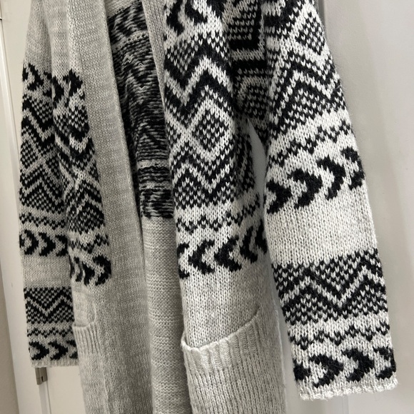 Open Cardigan - Picture 2 of 3